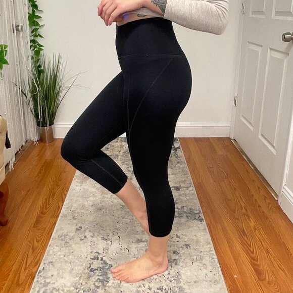 Girlfriend Collective Compressive High Waisted Capri Leggings Size S Black - Picture 2 of 6